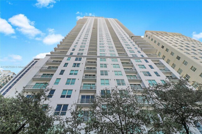 Foto del edificio - 133 NE 2nd Ave