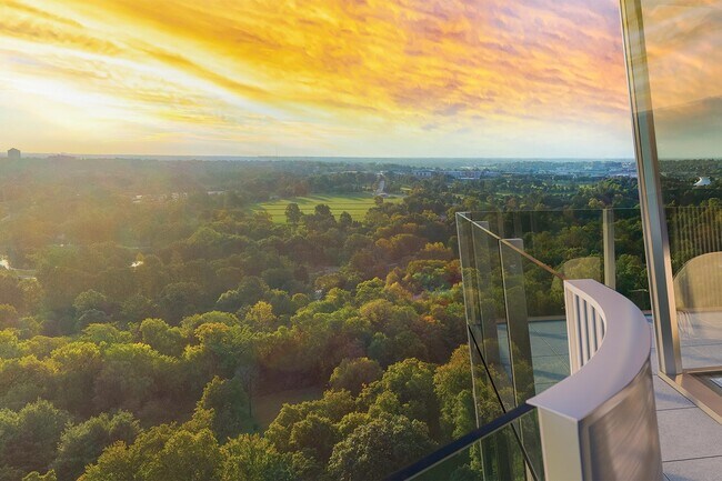 Foto del edificio - One Hundred Above the Park