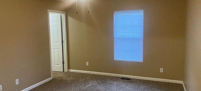 Foto del edificio - 3218 Putnam St