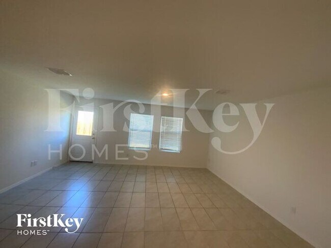 Building Photo - 5430 Bristle Leaf Dr