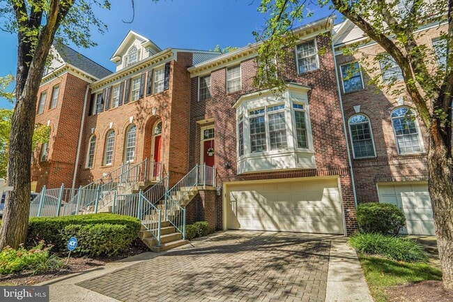 Photo - 150 Rees Pl Townhome