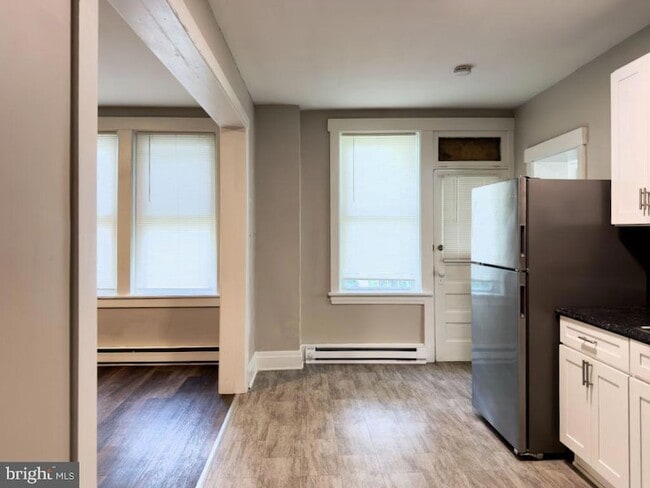 Building Photo - 122 Houston Ave