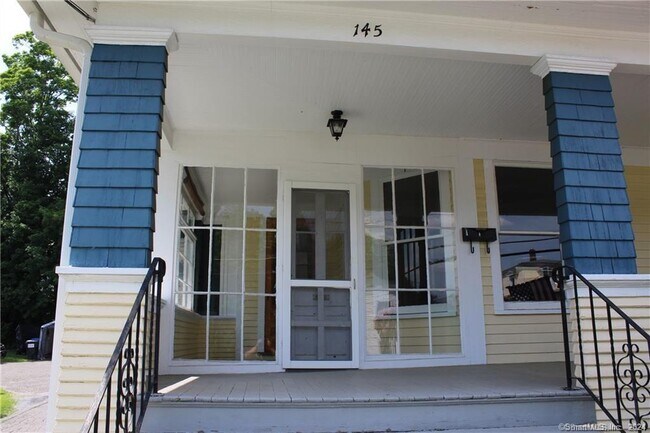 Building Photo - 145 Elm St