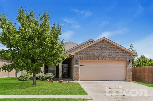 Building Photo - 8508 Axis Deer Run