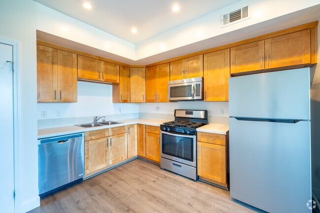 Building Photo - 7118 Amigo Ave