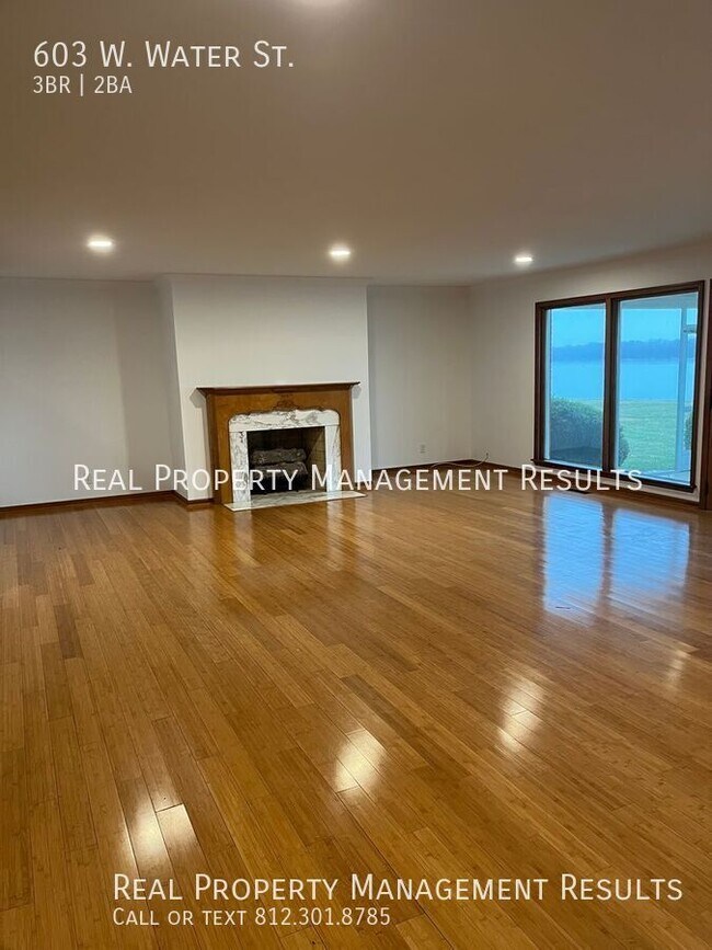 Building Photo - 603 W Water St