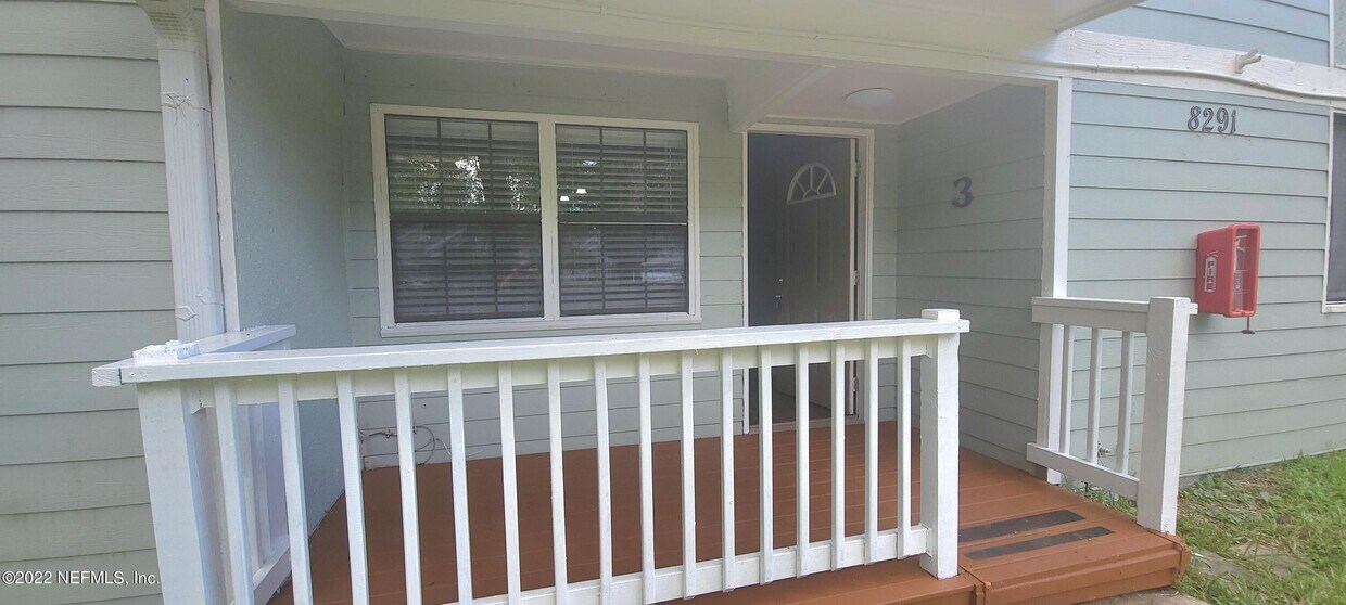 8291 San Jose Manor Dr E Unit 3, Jacksonville, FL 32217 Room for Rent