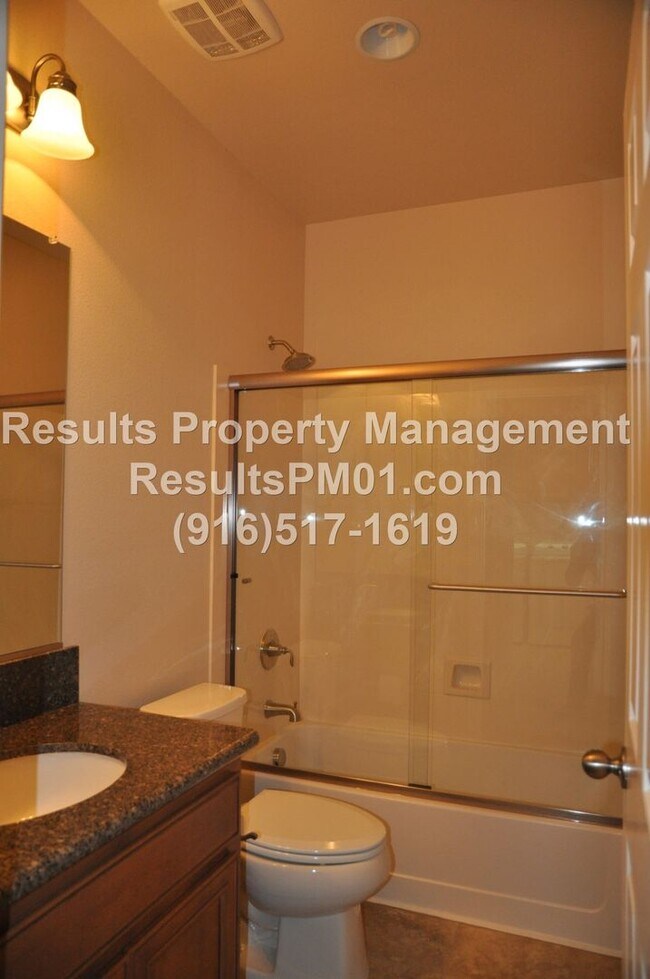 Foto del edificio - Newer Home in Roseville Gated Community - ...