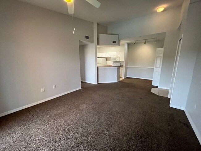 Foto del edificio - 5578 Metrowest Blvd