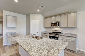 Building Photo - 4109 Sara Pk Dr