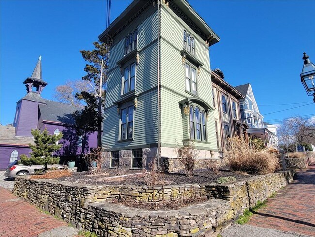 Foto del edificio - 92 Pelham St