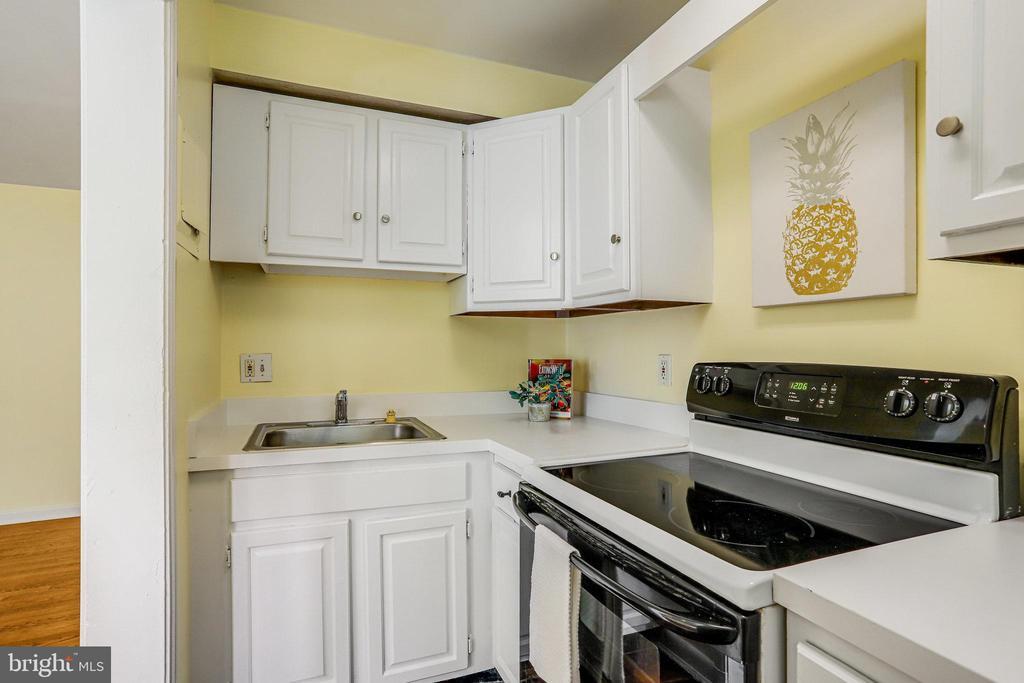 Primary Photo - 4004 Beecher St NW