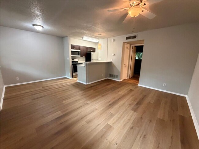 Foto del edificio - 1202 Newning Ave