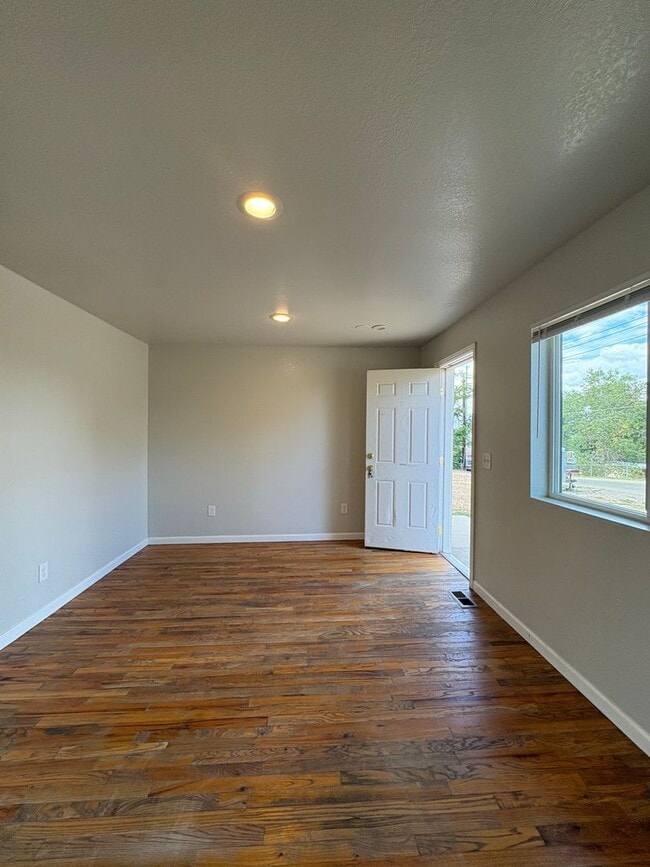 Building Photo - 3230 W 55th Pl