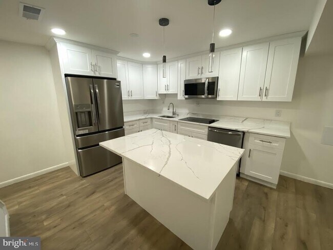 Foto del edificio - 8859 Old Lewis Ct
