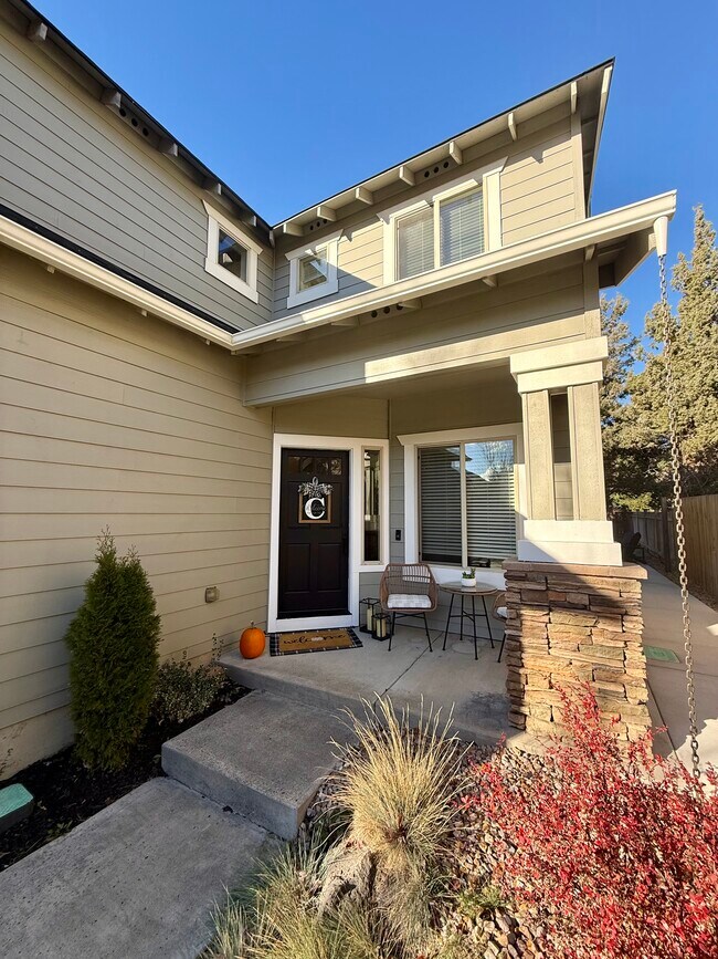 Foto del edificio - 3150 NE Angela Ave