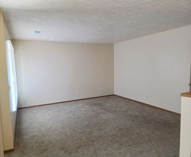 Building Photo - 4857 Marshall Dr
