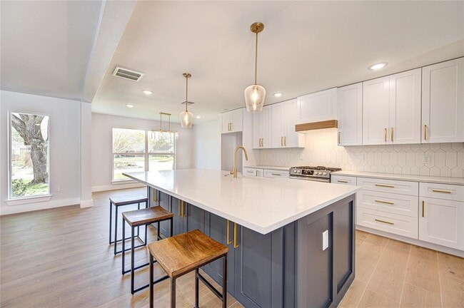 Building Photo - 1810 Eagle Falls Ct