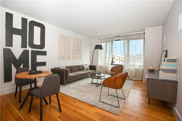 Foto principal - 968 60th St