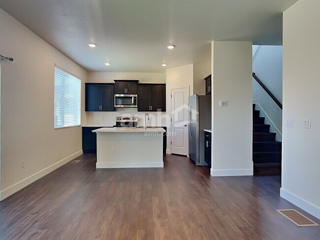 Building Photo - 14881 W 82nd Ave