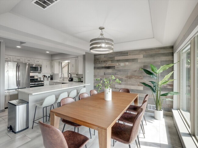 Foto del edificio - 1608 S Alamo Rd