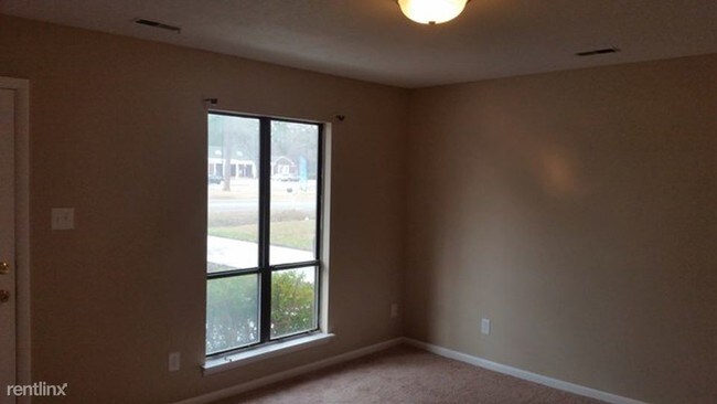 Building Photo - 3 br, 1.5 bath House - 1512 S Slocumb St