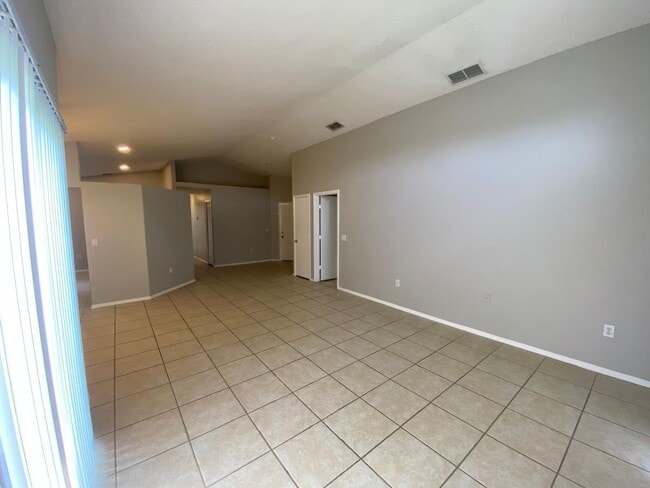 Photo - 1440 Timberbend Cir House
