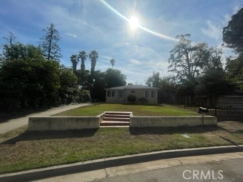 Primary Photo - 521 Walnut Ave