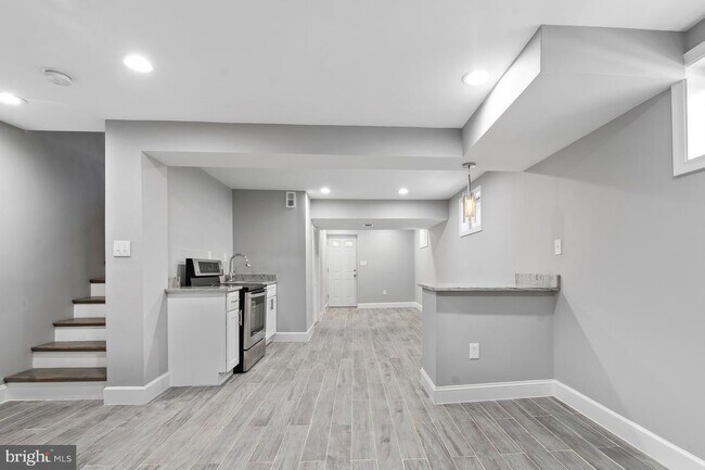 Foto del edificio - 613 Forrester St SE