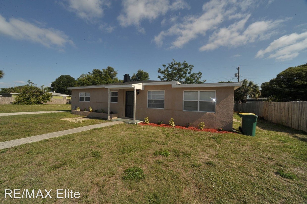Primary Photo - 3 br, 1 bath House - 1049 Mitchell St