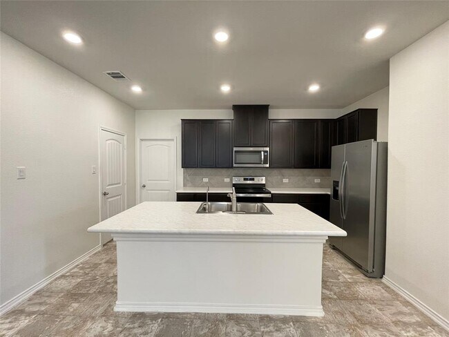 Foto del edificio - 168 Crimson Ln