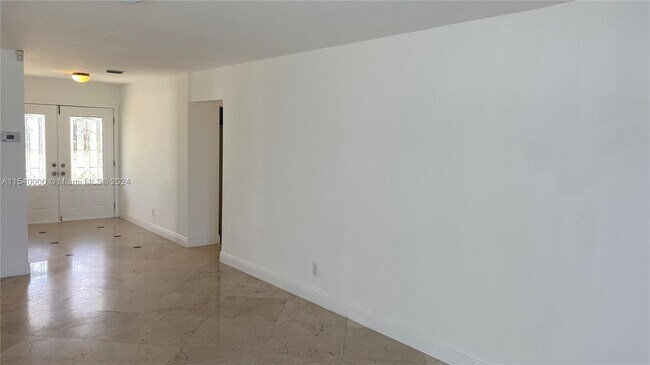 Foto del edificio - 21220 NE 24th Ct