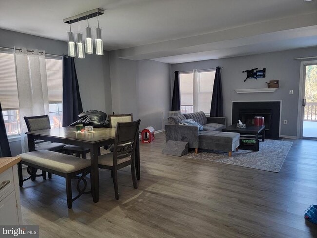 Foto del edificio - 44120 Mistletoe Terrace