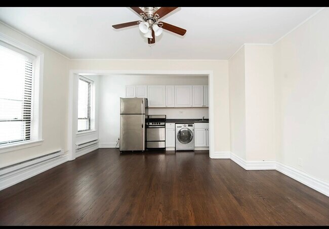Foto del edificio - 3345 N Marshfield Ave