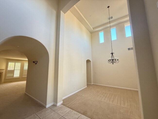 Building Photo - 1427 Wyndham Ln
