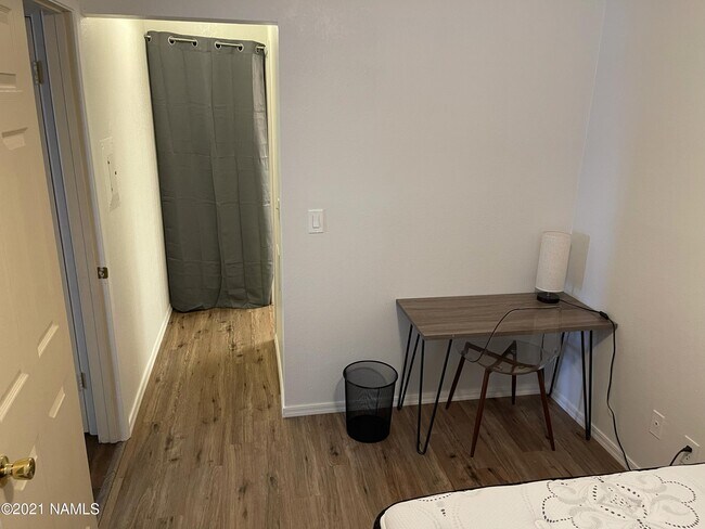 Building Photo - 1200 S Riordan Ranch St