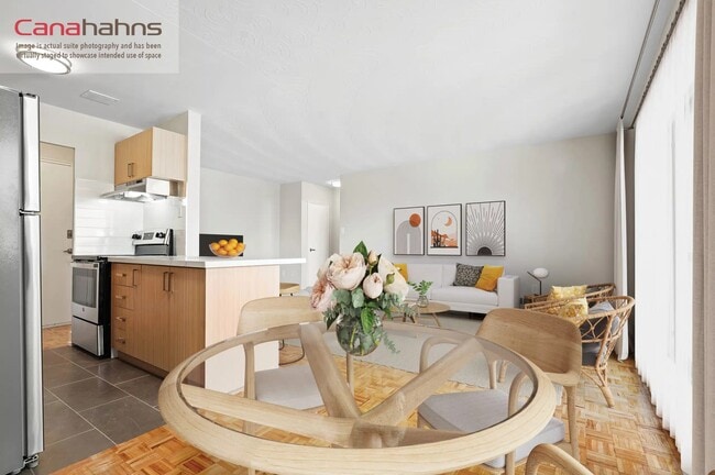 Building Photo - 26 Park Street East