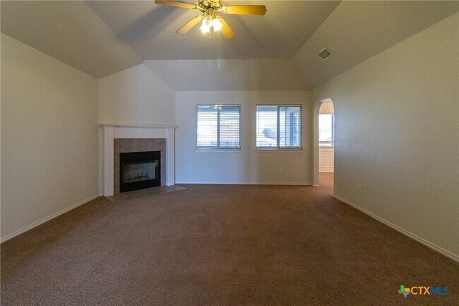 Building Photo - 3803 Lyna Ct