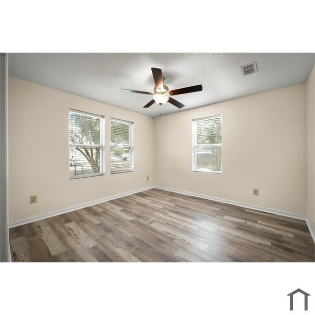 Building Photo - 12716 Gillespie Ave