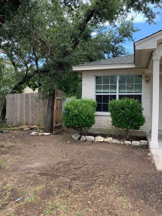 Building Photo - 8724 Talyne Chaise Cir