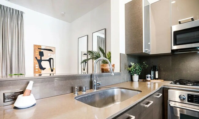 Building Photo - 13320 Beach Ave