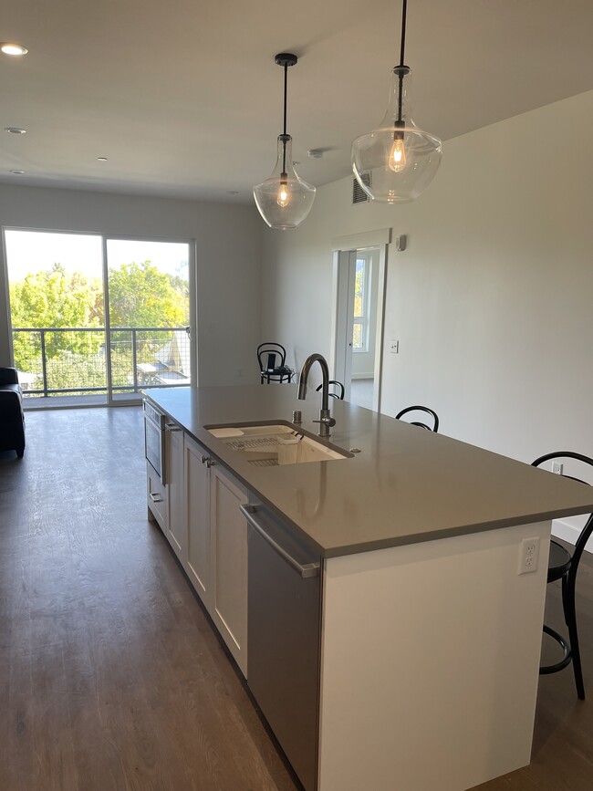 Kitchen Island - 116 N Bozeman Ave