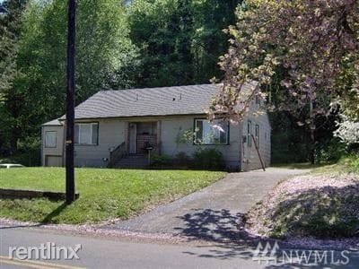 Primary Photo - 2217 SE Walker Park Rd