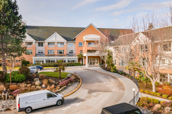 Photo du bâtiment - Whitecliff Retirement Residence