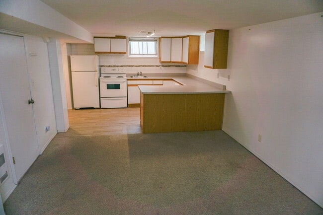 Building Photo - 2712 Sinton Ave