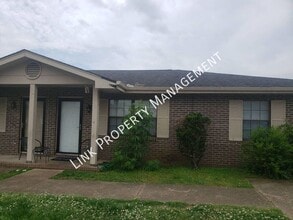 Building Photo - 5004 N Moore Ln