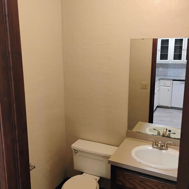 Building Photo - 10207 Shadowridge Dr