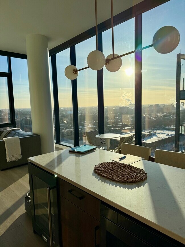 Foto del edificio - 1101 W Van Buren St