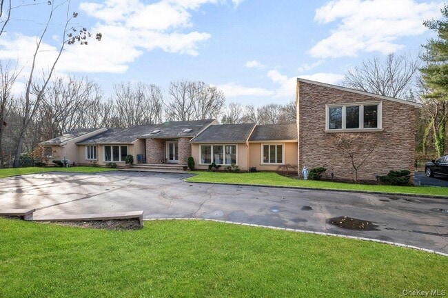 Foto del edificio - 90 Rodeo Dr