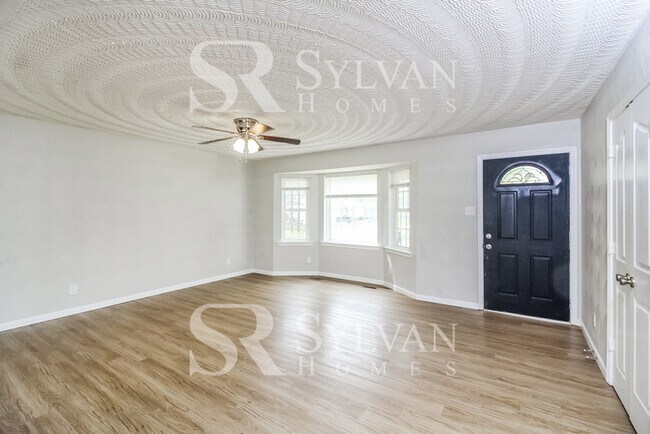 Building Photo - 1023 Keel St